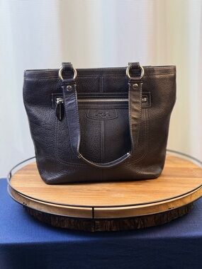 Coach Soft Leather Tote Bag in Black | Style F14633 | Everyday Shoulder Bag